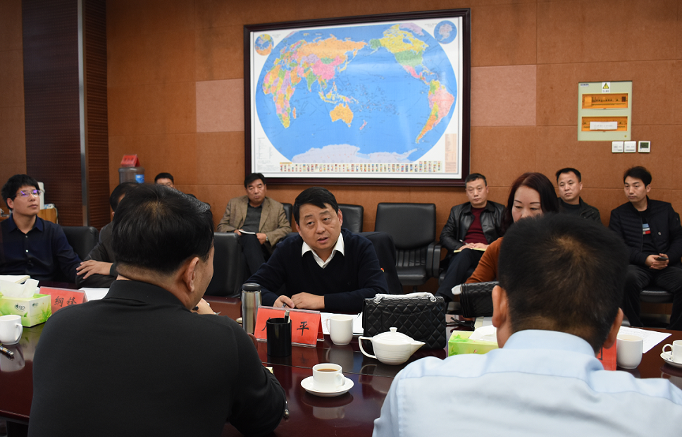隆丰董事长_孟州市隆丰董事长照片