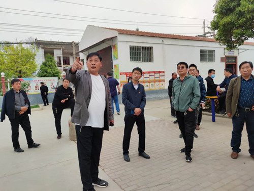温县武德镇到城伯镇子昌村参观党建综合体